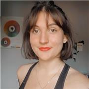 Je suis actuellement en terminal s, je peux seulement donner des cours de soutien scolaire. Je peux aider en physique-chimie, en svt, en mathématiques, en anglais et en italien. Je peux aussi dans les autres matières seulement j'ai moins de connaissances